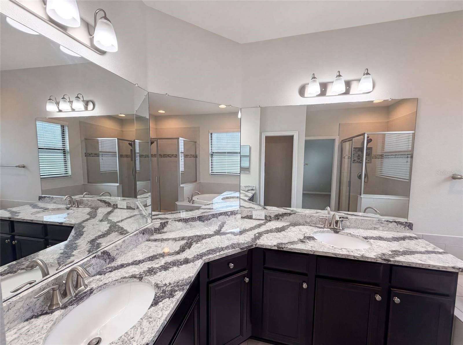 Townhouse at 4848 WANDERING WAY, WESLEY CHAPEL, photo 6 of 20
