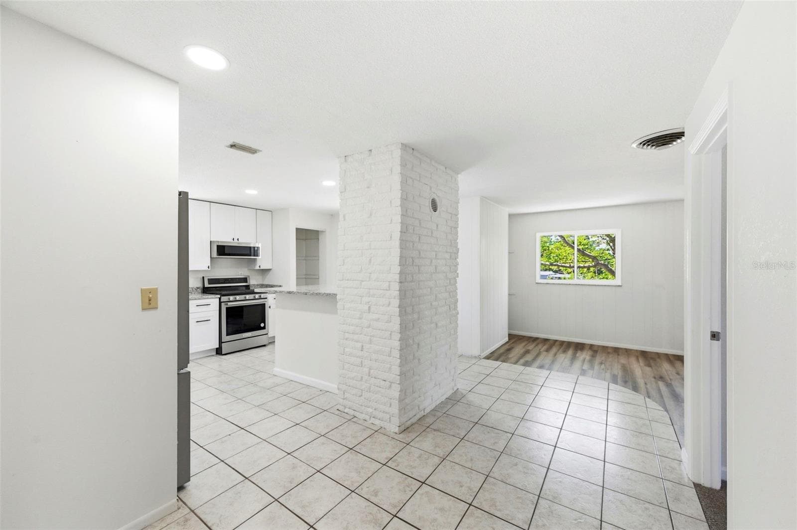 Single Family Residence at 5136 68TH ST N, ST PETERSBURG, photo 13 of 48
