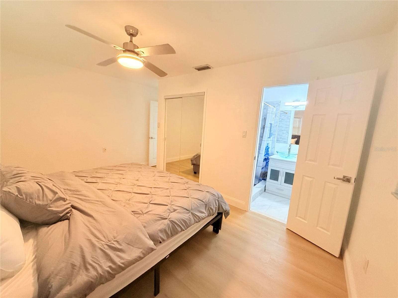 Single Family Residence at 1557 ROBINSON DR N, ST PETERSBURG, photo 19 of 45