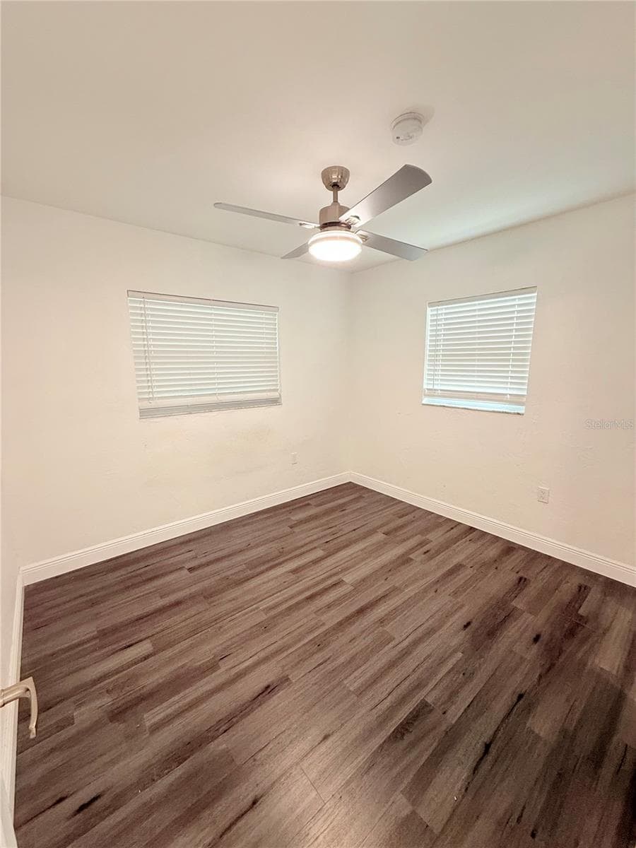 Single Family Residence at 1557 ROBINSON DR N, ST PETERSBURG, photo 22 of 45
