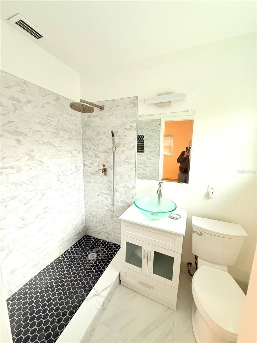 Single Family Residence at 1557 ROBINSON DR N, ST PETERSBURG, photo 23 of 45
