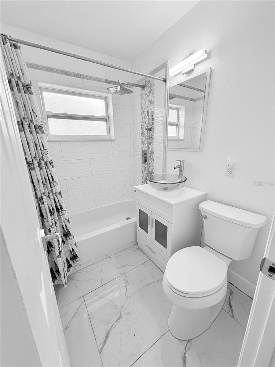 Single Family Residence at 1557 ROBINSON DR N, ST PETERSBURG, photo 24 of 45