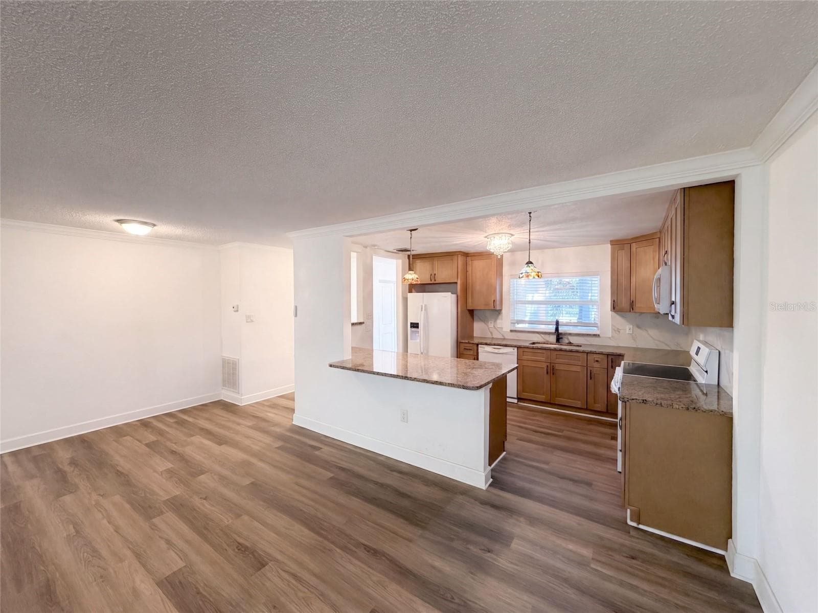 Single Family Residence at 5122 BAY BLVD, PORT RICHEY, photo 3 of 25