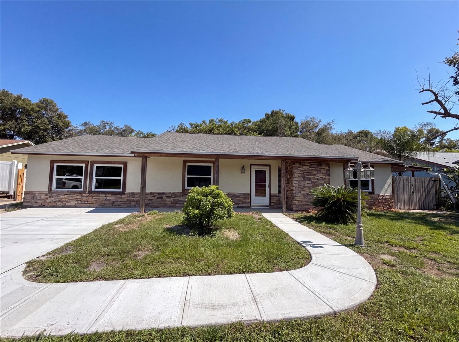 Virtually Staged - 466 LELAND DR, DELTONA