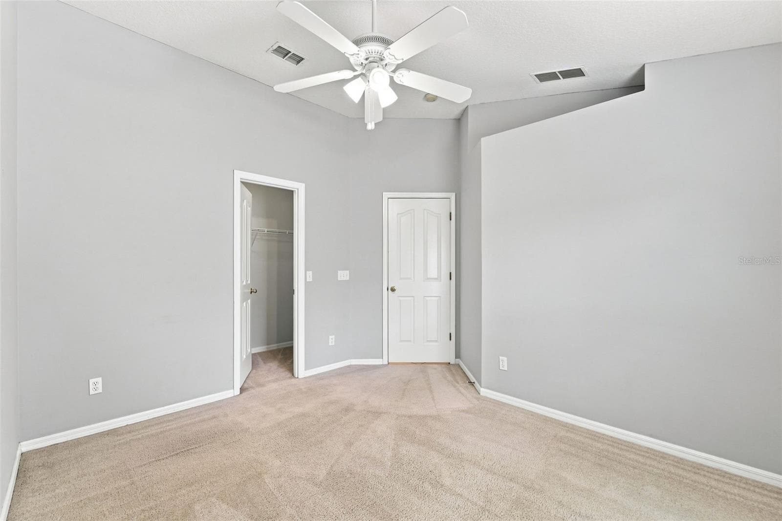 Single Family Residence at 614 RED MULBERRY DR, DELTONA, photo 18 of 25