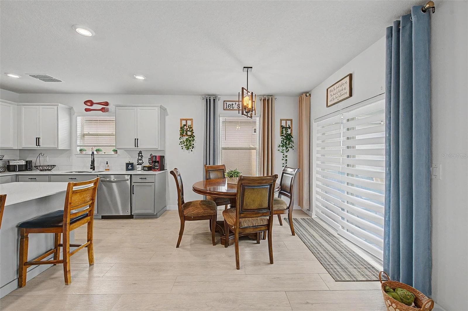 Single Family Residence at 30154 MARQUETTE AVE, WESLEY CHAPEL, photo 11 of 31