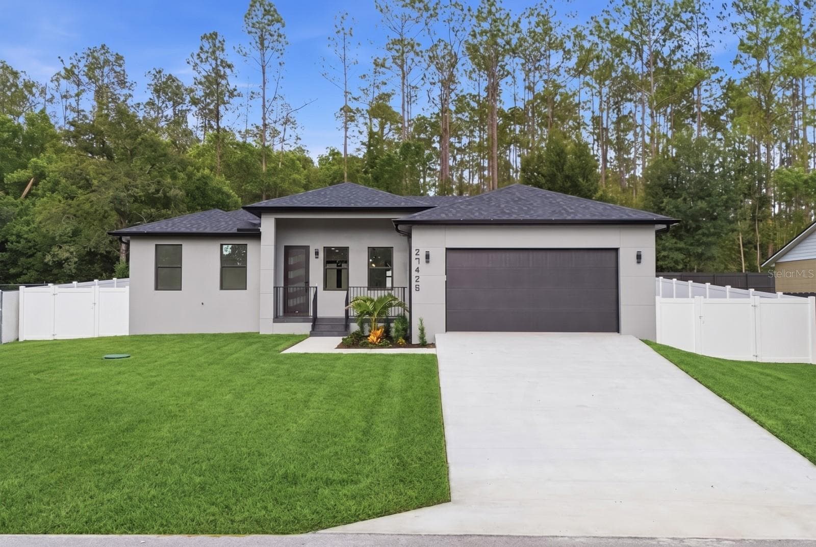 Single Family Residence at 27426 AZEN LOOP, BROOKSVILLE, photo 2 of 25