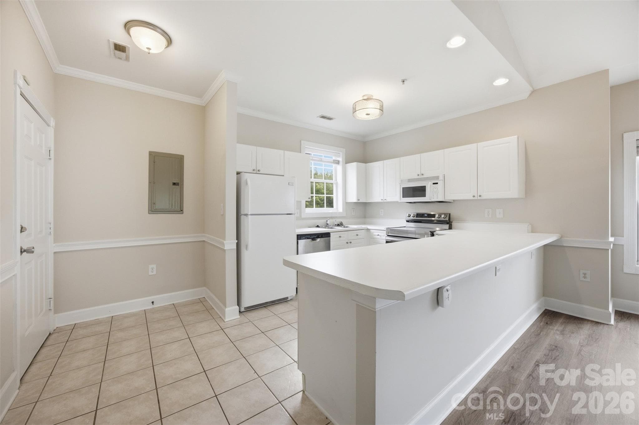 Condominium at 8751 Coralbell Lane, Charlotte, photo 9 of 25