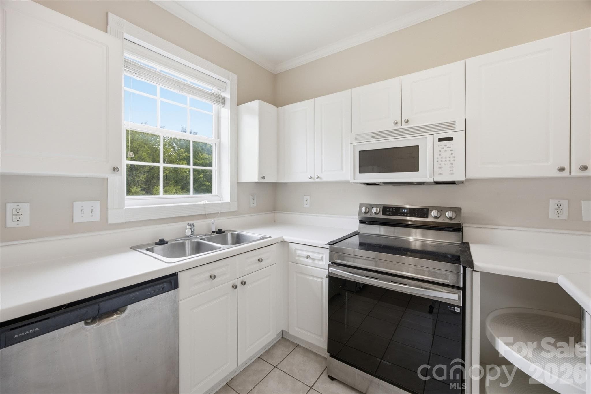 Condominium at 8751 Coralbell Lane, Charlotte, photo 11 of 25