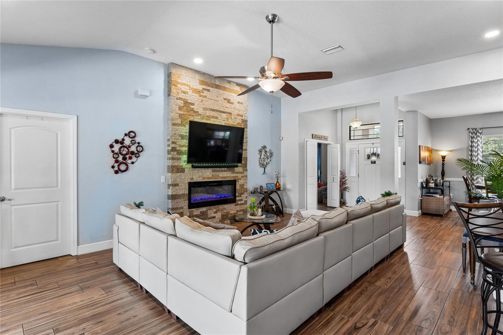 Single Family Residence at 27725 CENTURY OAKS CT, DADE CITY, photo 10 of 82