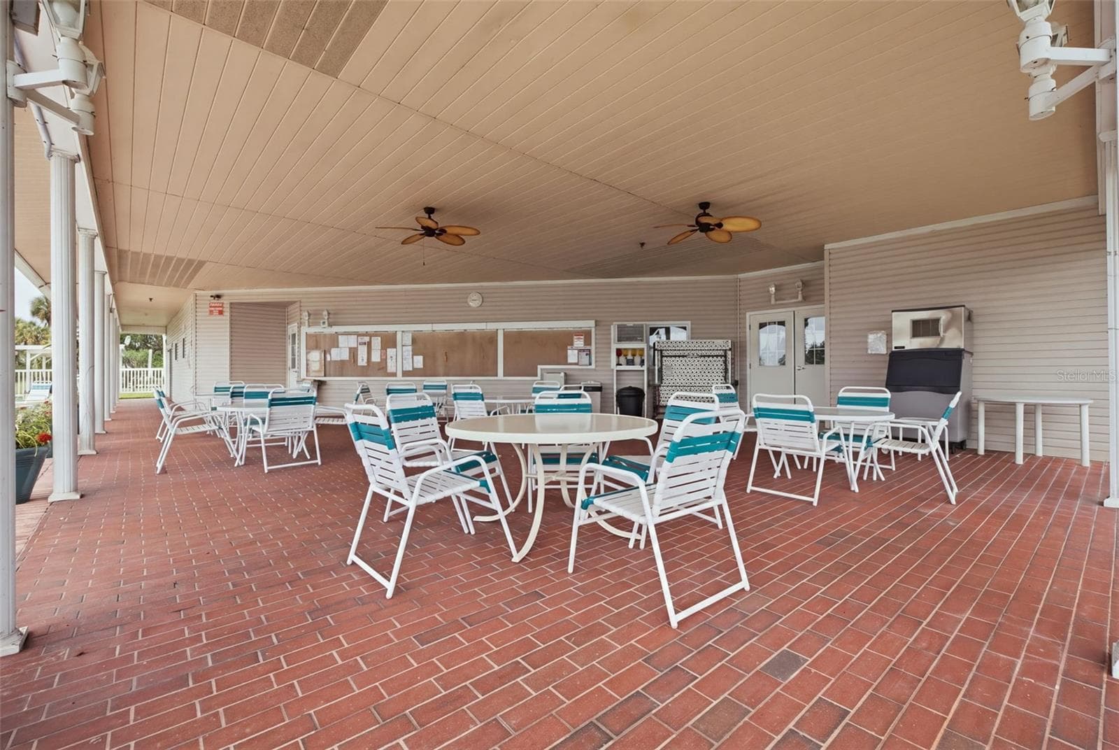 Manufactured Home at 2215 73RD ST E #162, PALMETTO, photo 26 of 32