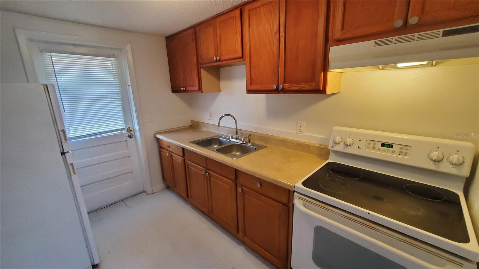 KITCHEN - LIGHTSEYS C B ADD PB1 PG 6, FORT MEADE