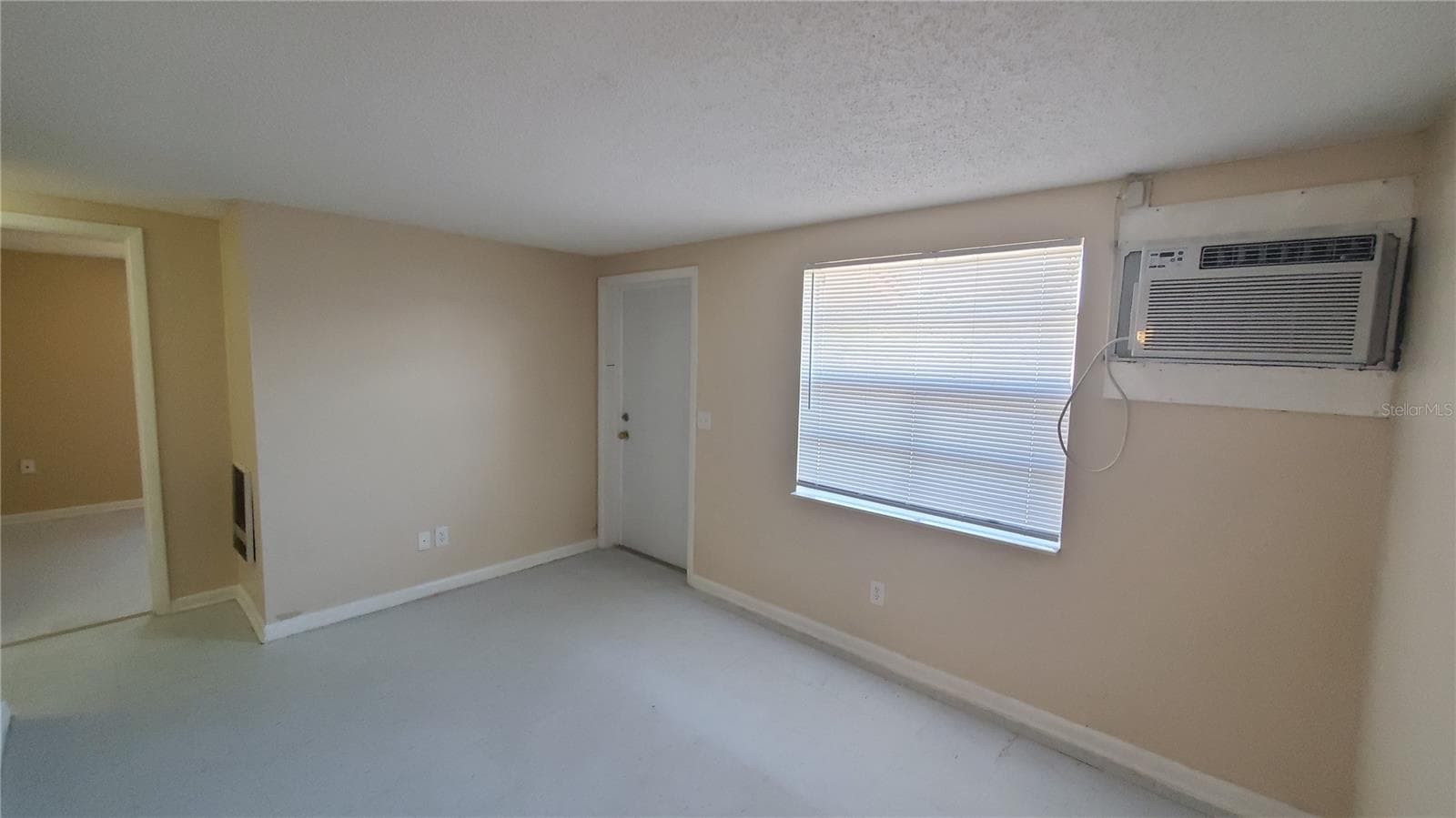 LIVING ROOM - LIGHTSEYS C B ADD PB1 PG 6, FORT MEADE