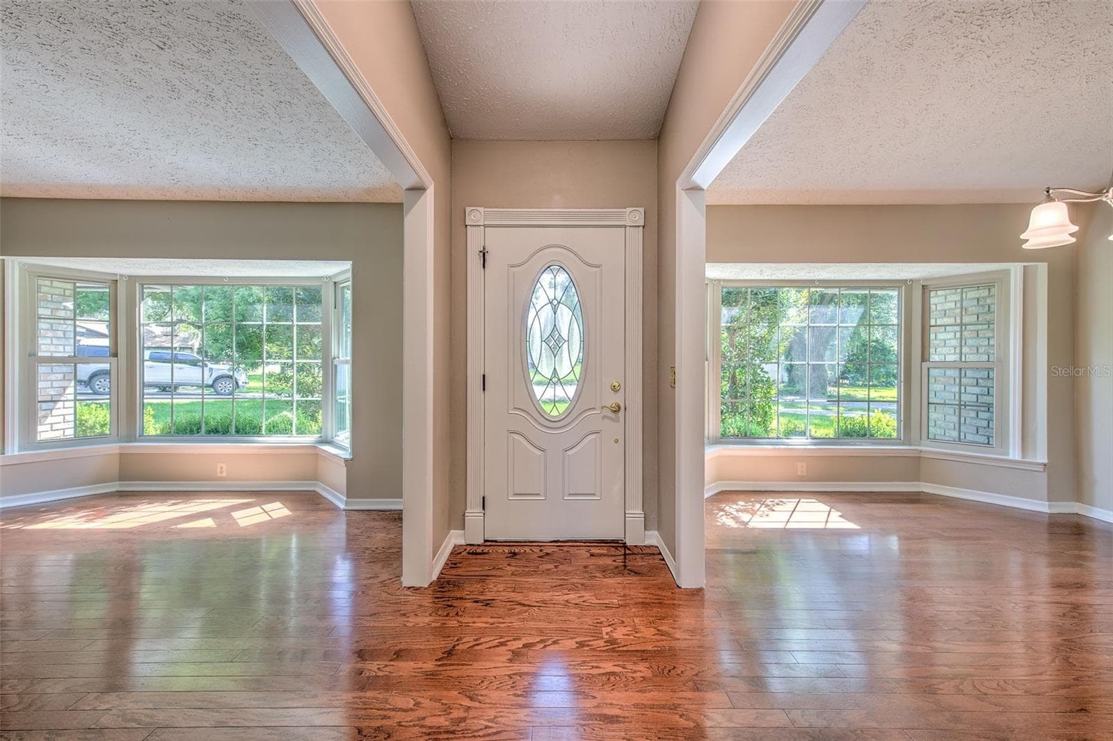 Single Family Residence at 2102 WHITLOCK PL, DOVER, photo 3 of 45