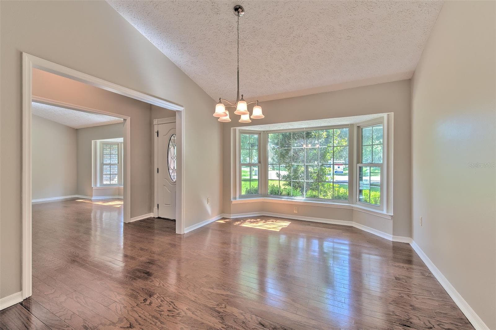 Single Family Residence at 2102 WHITLOCK PL, DOVER, photo 4 of 45