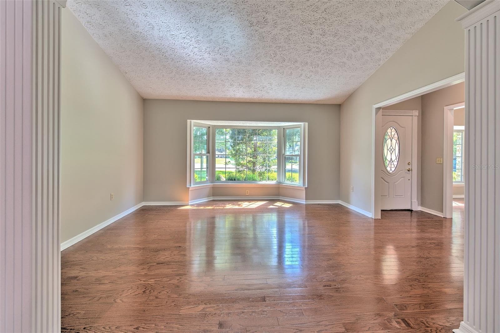 Single Family Residence at 2102 WHITLOCK PL, DOVER, photo 8 of 45