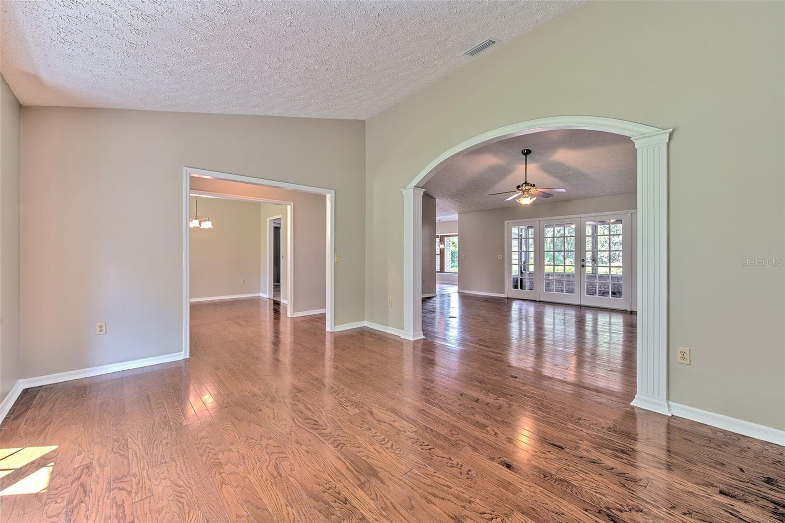 Single Family Residence at 2102 WHITLOCK PL, DOVER, photo 9 of 45