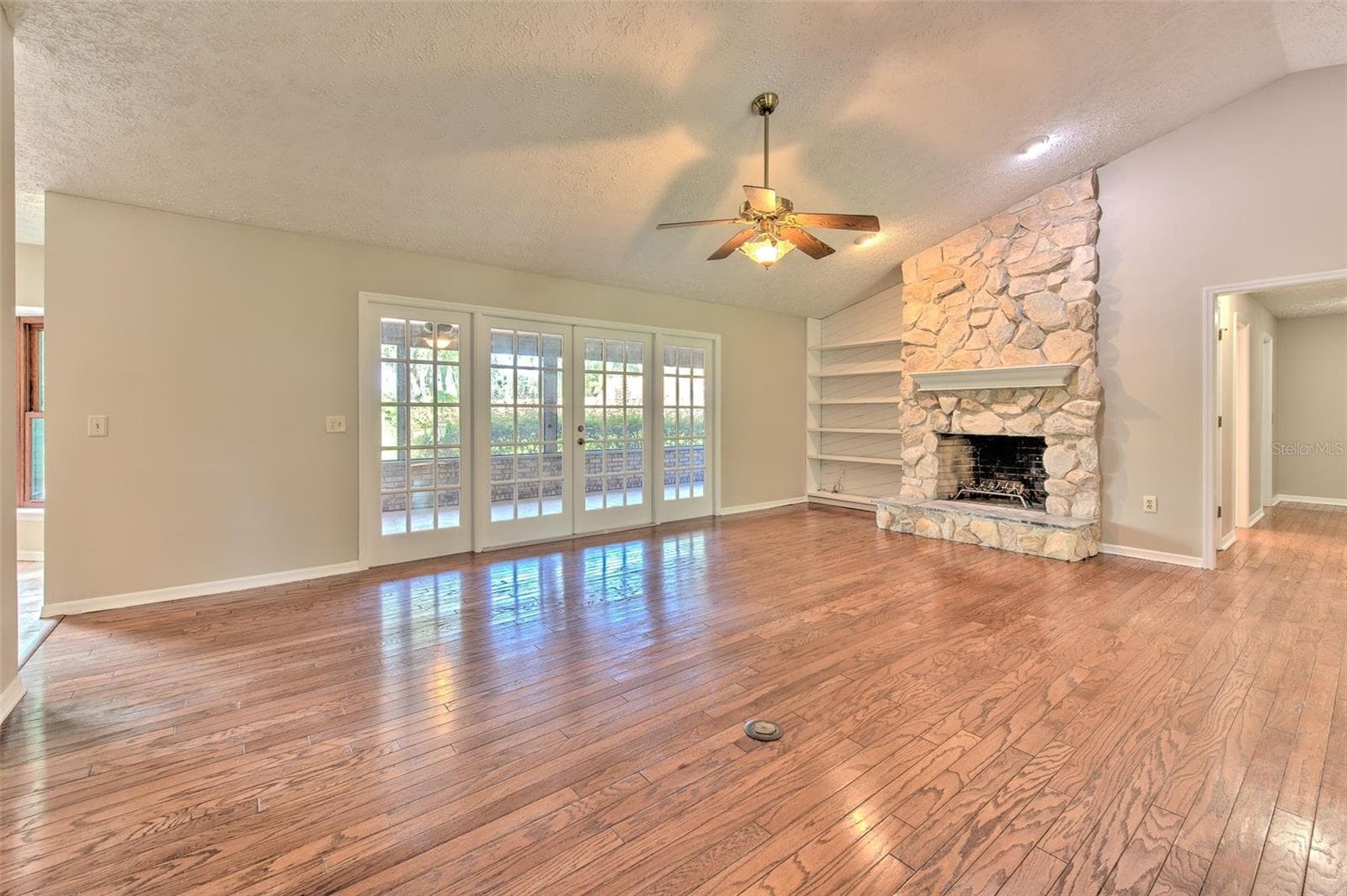 Single Family Residence at 2102 WHITLOCK PL, DOVER, photo 11 of 45