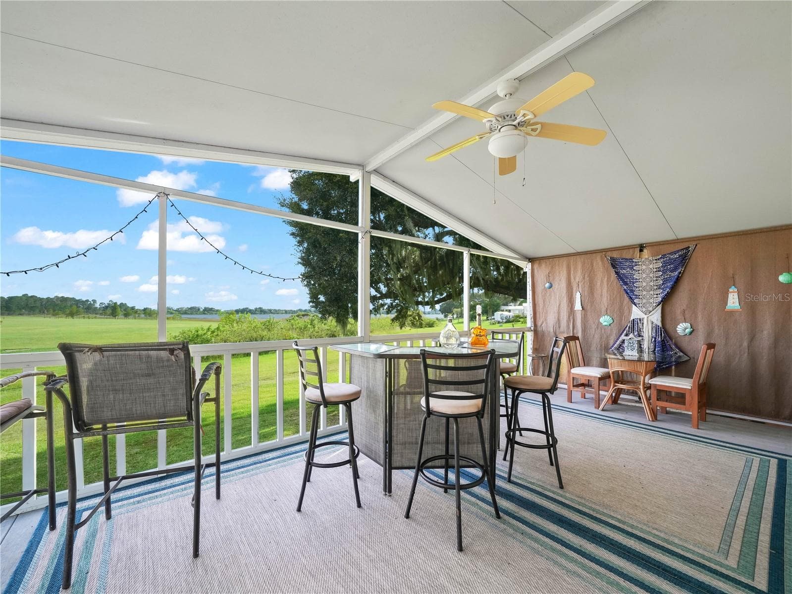 Manufactured Home at 15 PINK LADY LN, LAKE WALES, photo 3 of 44