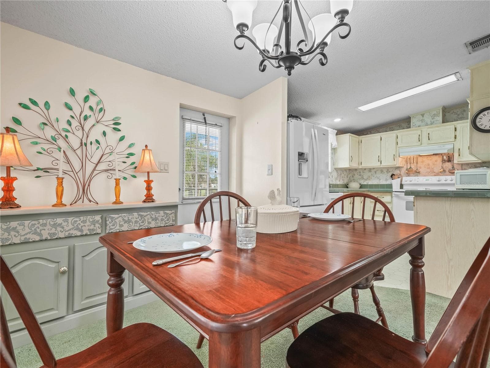 Manufactured Home at 15 PINK LADY LN, LAKE WALES, photo 11 of 44