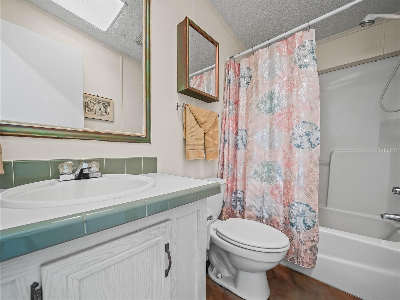 Manufactured Home at 15 PINK LADY LN, LAKE WALES, photo 20 of 44