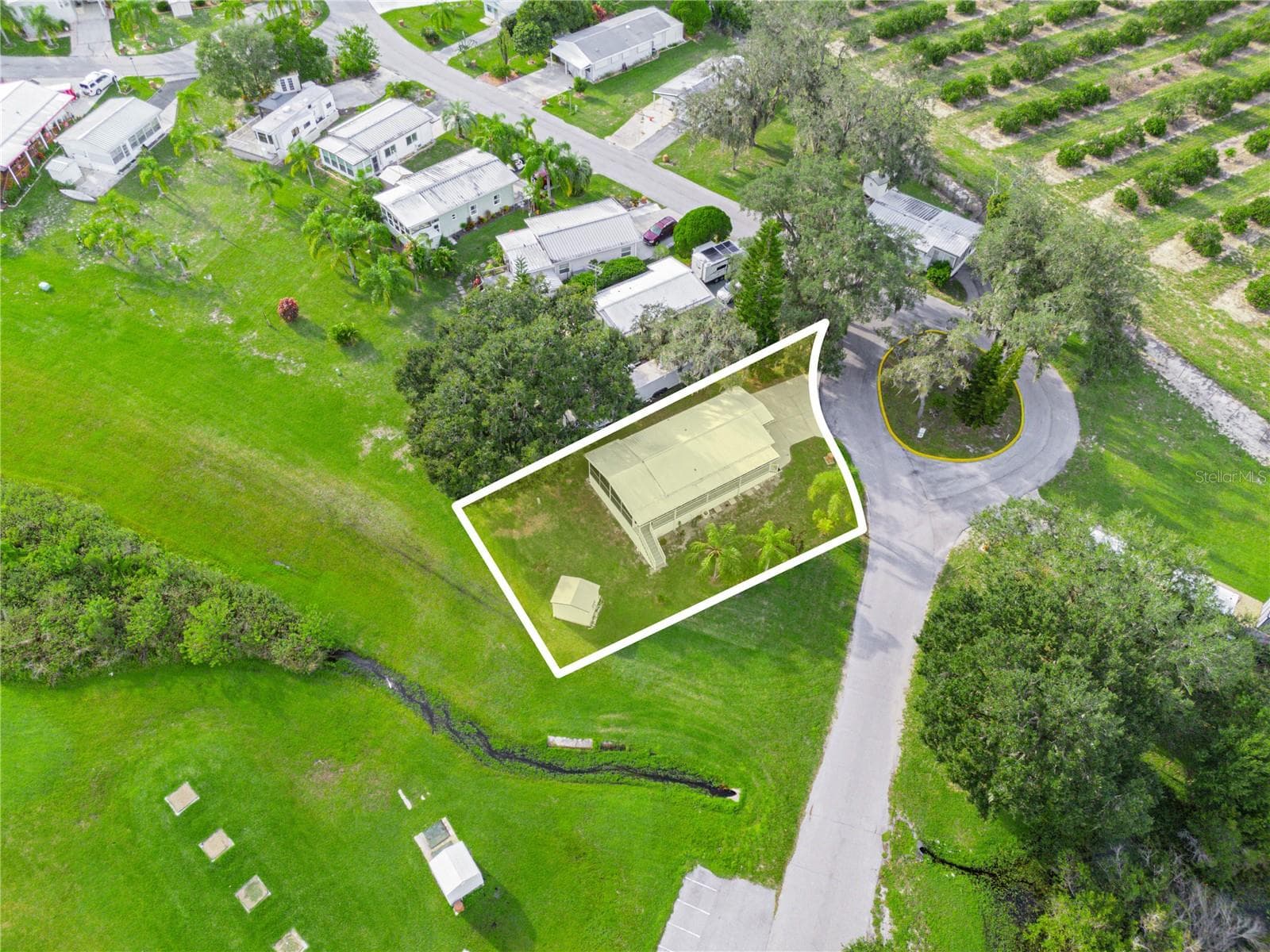 Manufactured Home at 15 PINK LADY LN, LAKE WALES, photo 31 of 44