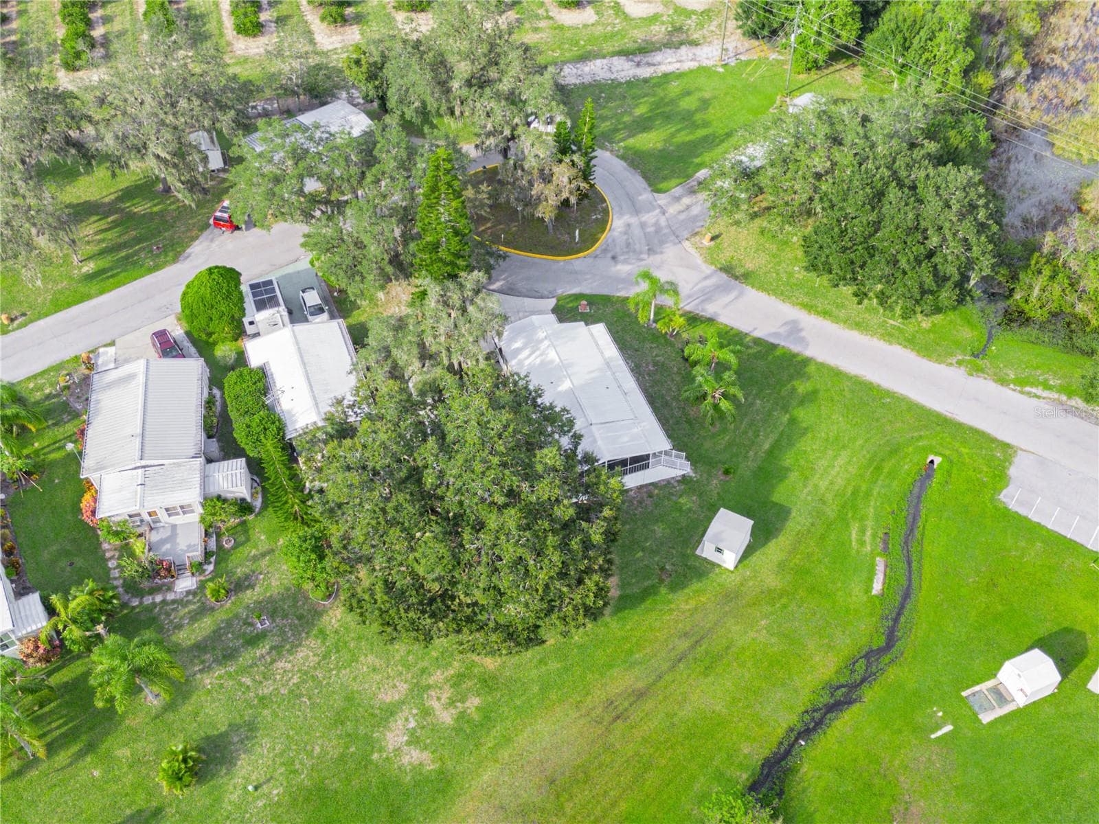 Manufactured Home at 15 PINK LADY LN, LAKE WALES, photo 34 of 44