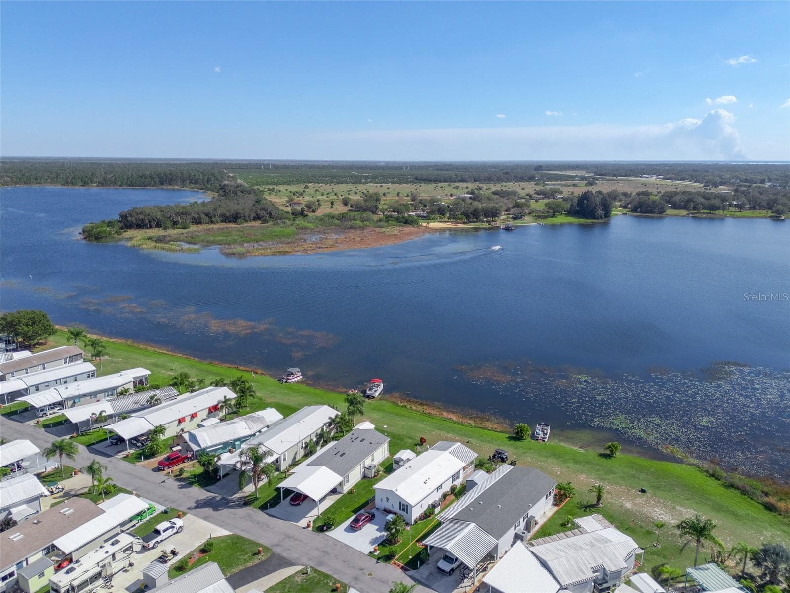 Manufactured Home at 15 PINK LADY LN, LAKE WALES, photo 37 of 44