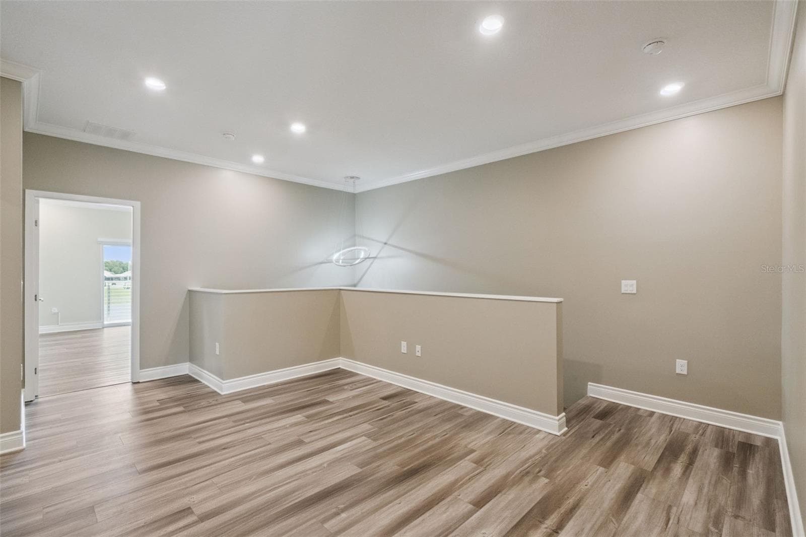 Loft - 1993 GREENBRIAR TER, DAVENPORT