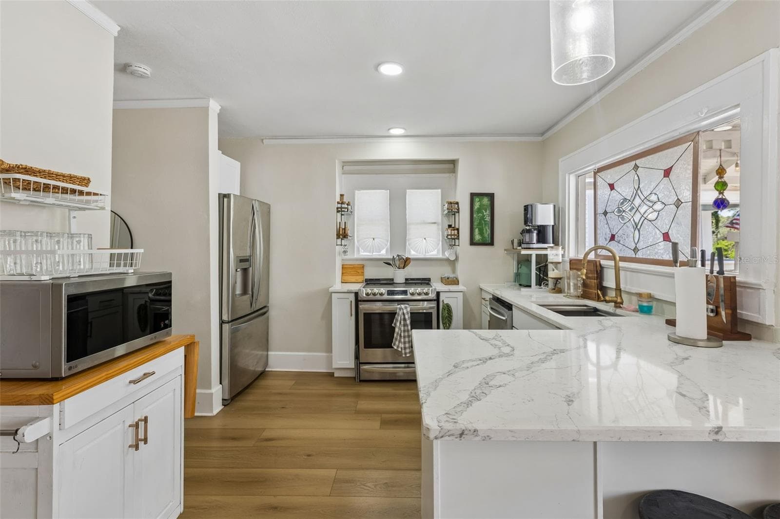 Single Family Residence at 558 10TH AVE S, ST PETERSBURG, photo 10 of 21