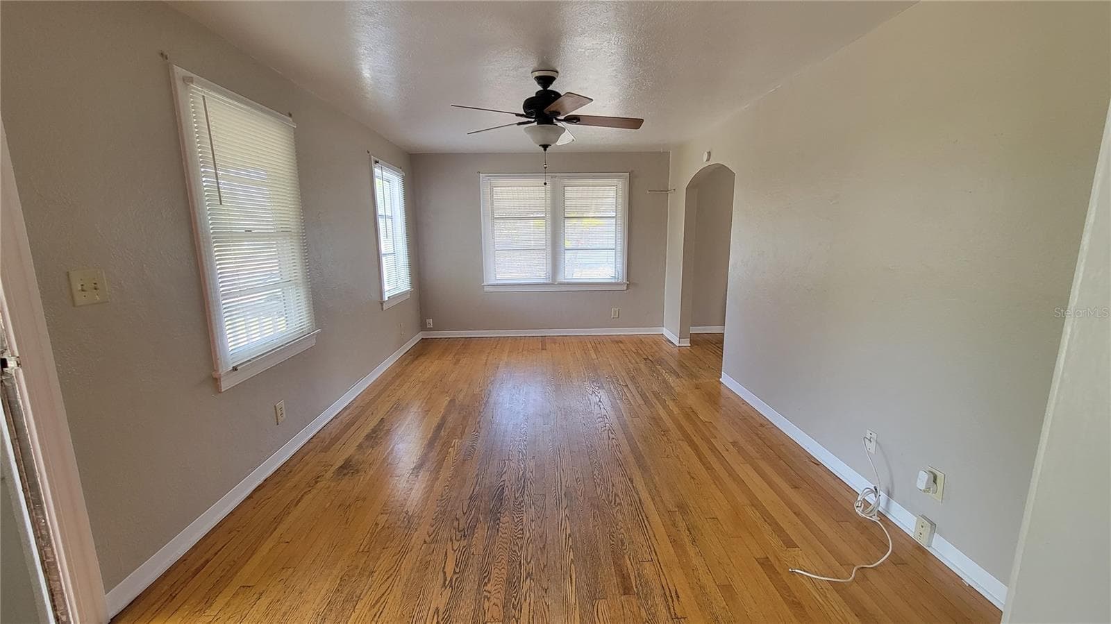 Single Family Residence at 4200 2ND AVE N, ST PETERSBURG, photo 4 of 17