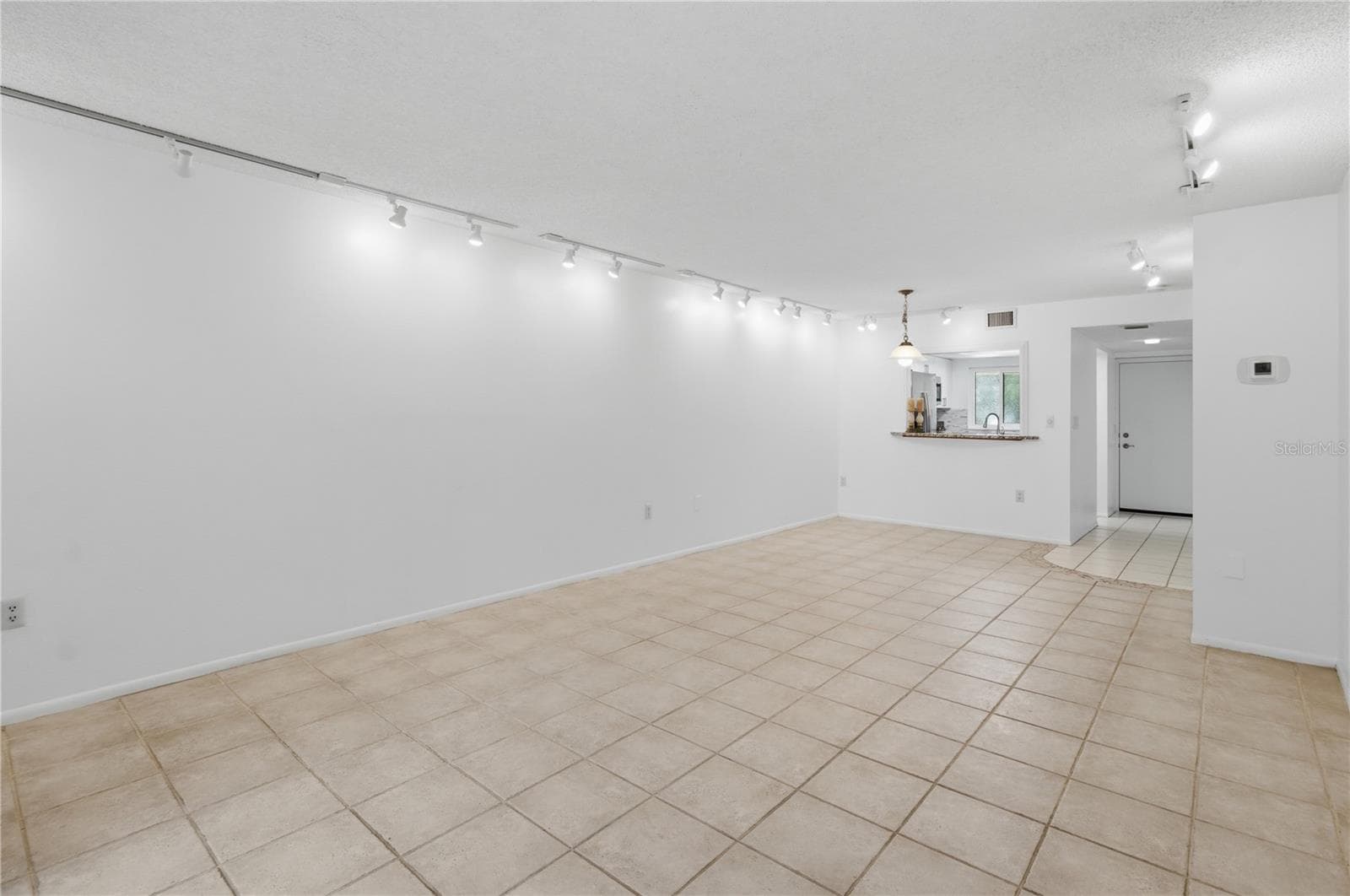 Condominium at 2448 CLUBHOUSE DR #202, SARASOTA, photo 16 of 45
