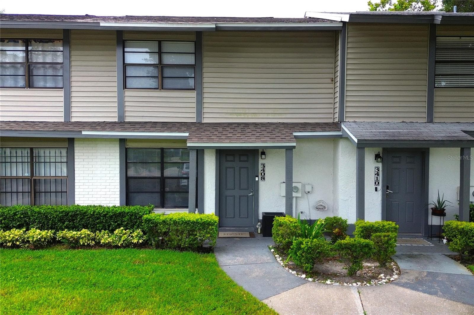 Townhouse at 3408 OAK TRAIL CT, TAMPA, photo 3 of 43