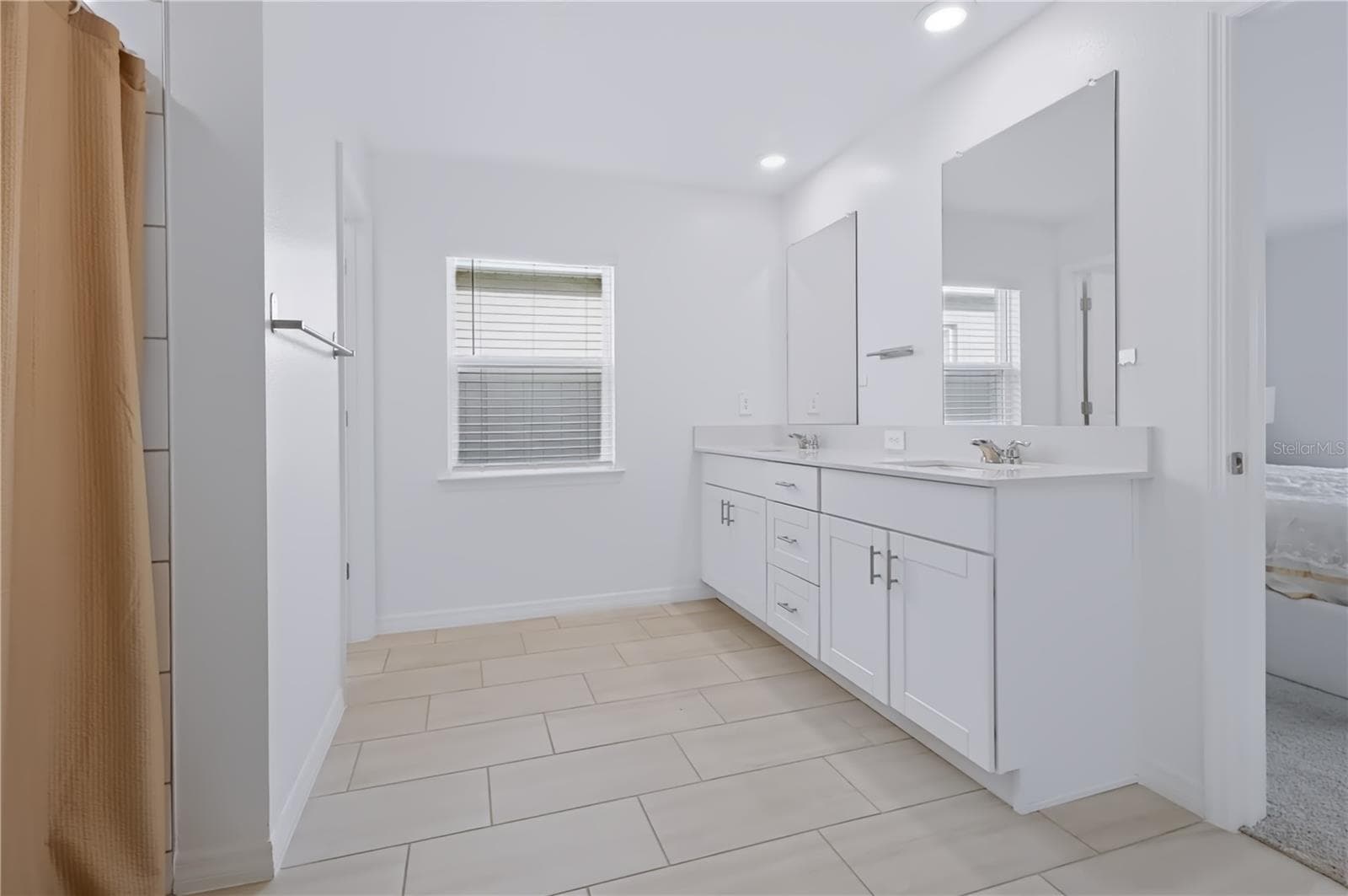 Single Family Residence at 13421 NEW JADE AVE, WIMAUMA, photo 28 of 54