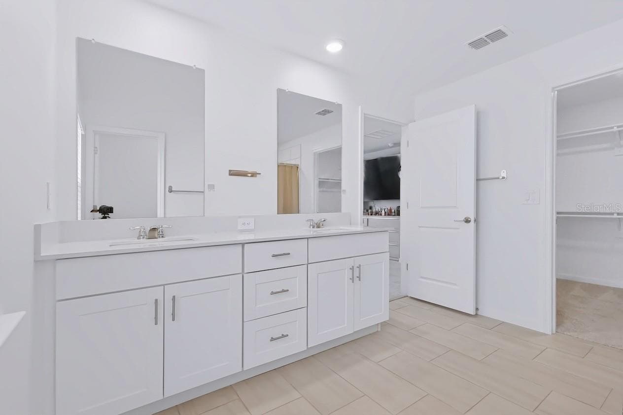 Single Family Residence at 13421 NEW JADE AVE, WIMAUMA, photo 39 of 54