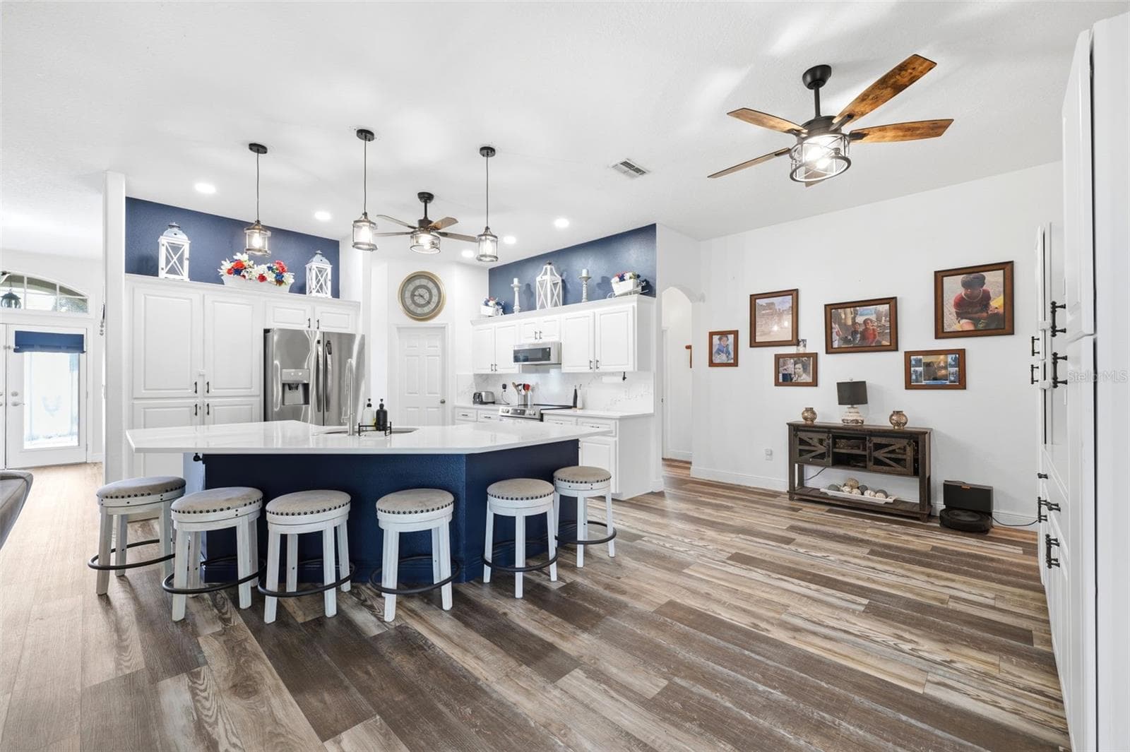 Single Family Residence at 12041 SAPPHIRE DR, SPRING HILL, photo 14 of 53
