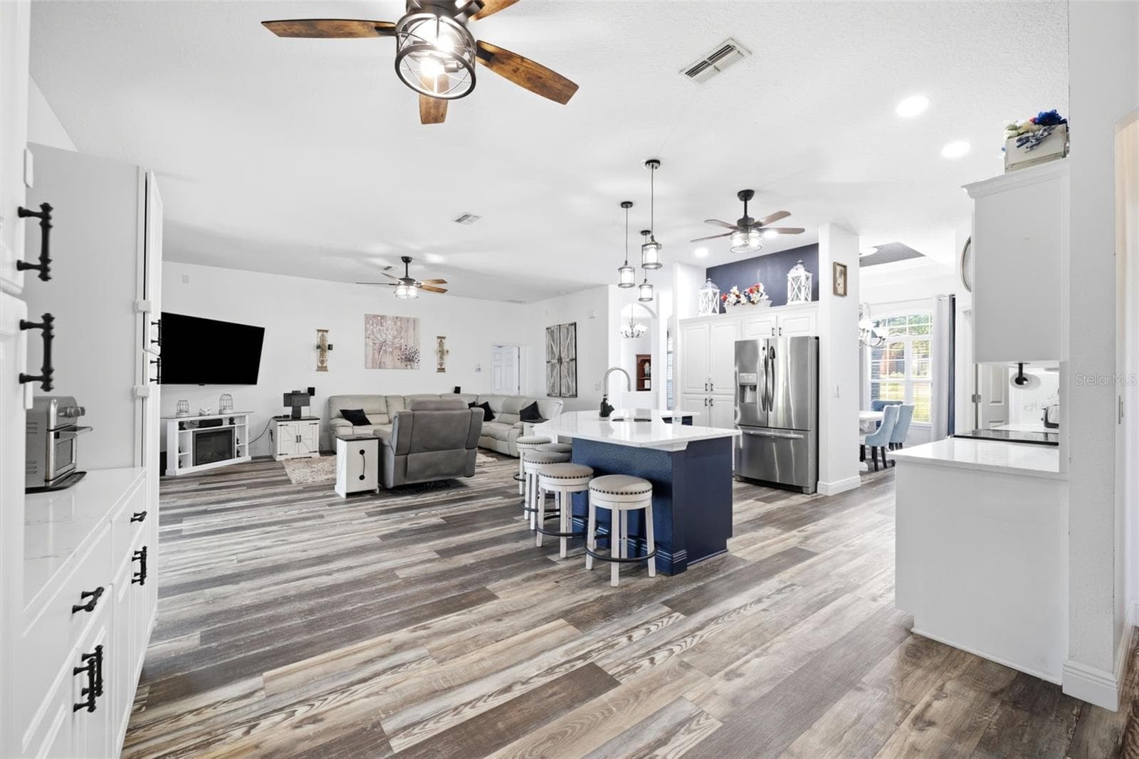 Single Family Residence at 12041 SAPPHIRE DR, SPRING HILL, photo 16 of 53
