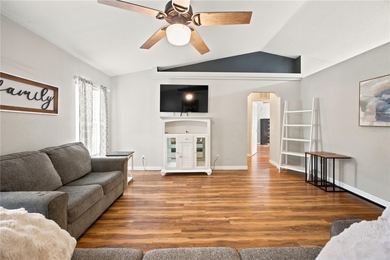 Single Family Residence at 47 REDWOOD TRACK CRSE, OCALA, photo 6 of 45