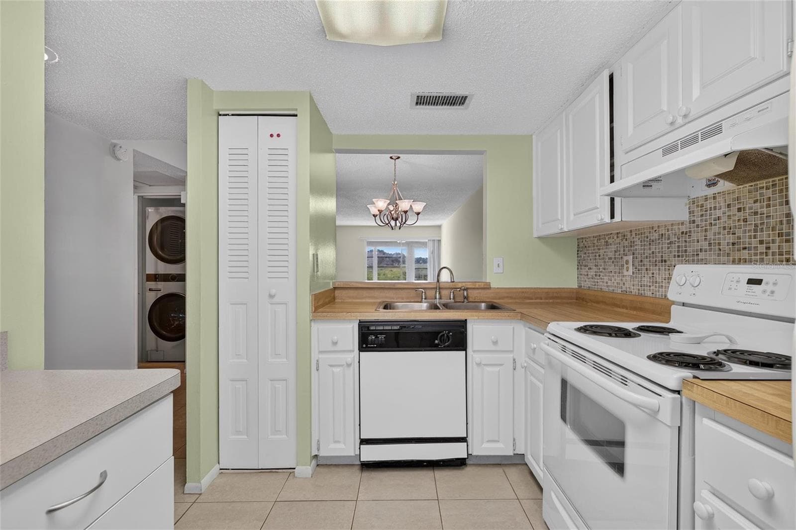 Condominium at 11130 CARRIAGE HILL DR #6, PORT RICHEY, photo 17 of 34