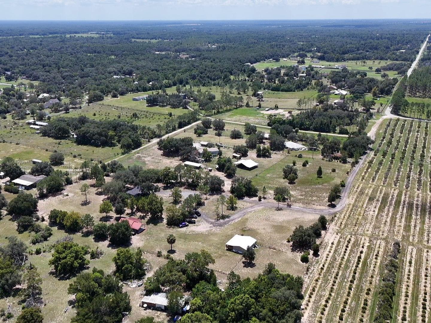 Manufactured Home at 37647 JENNY LN, EUSTIS, photo 3 of 69