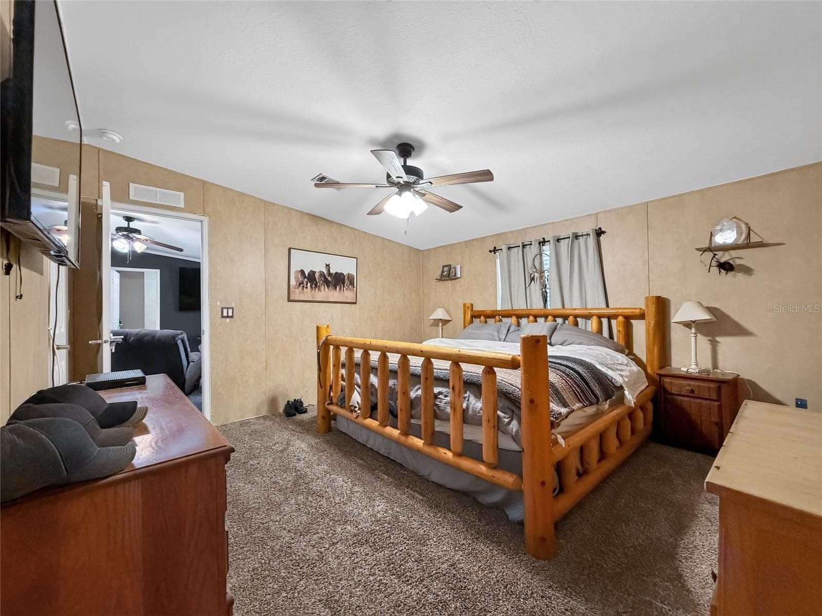 Manufactured Home at 37647 JENNY LN, EUSTIS, photo 19 of 69