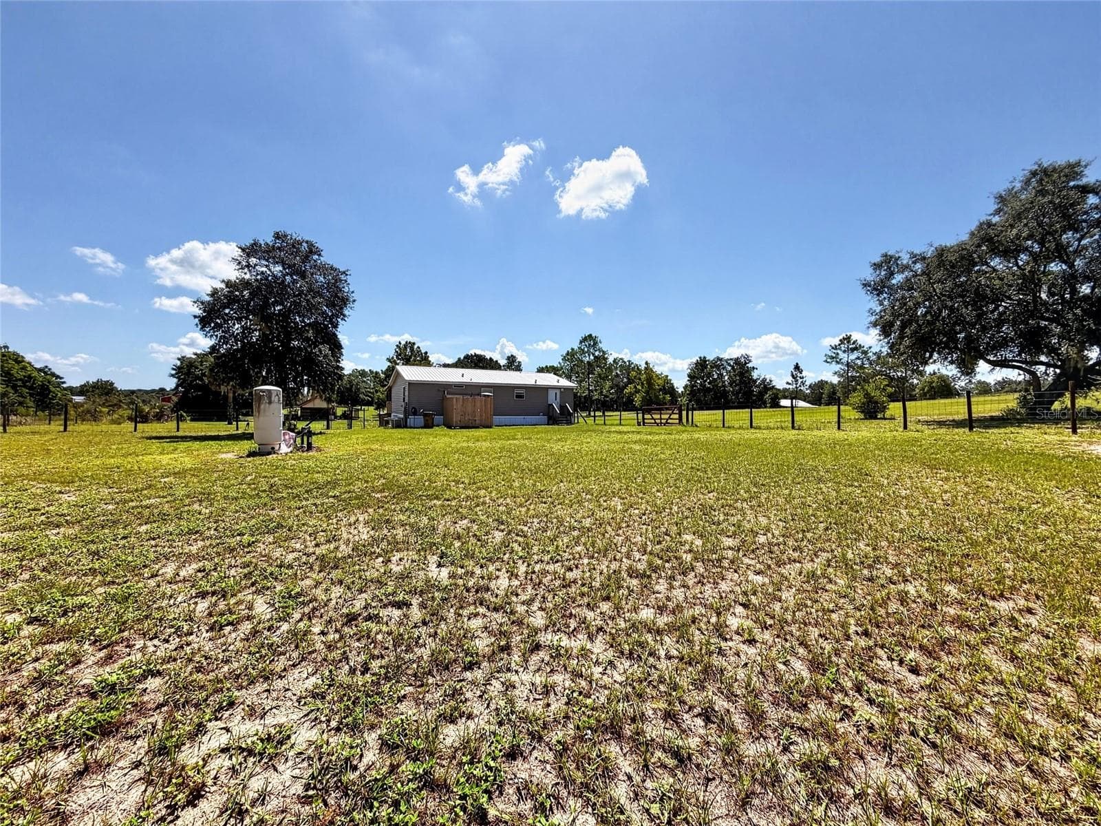 Manufactured Home at 37647 JENNY LN, EUSTIS, photo 30 of 69