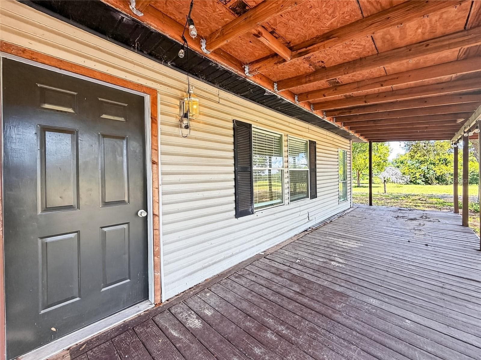 Manufactured Home at 37647 JENNY LN, EUSTIS, photo 33 of 69