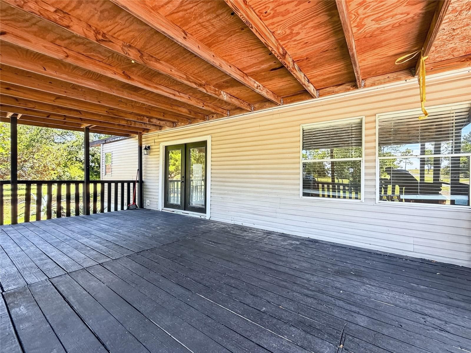 Manufactured Home at 37647 JENNY LN, EUSTIS, photo 55 of 69