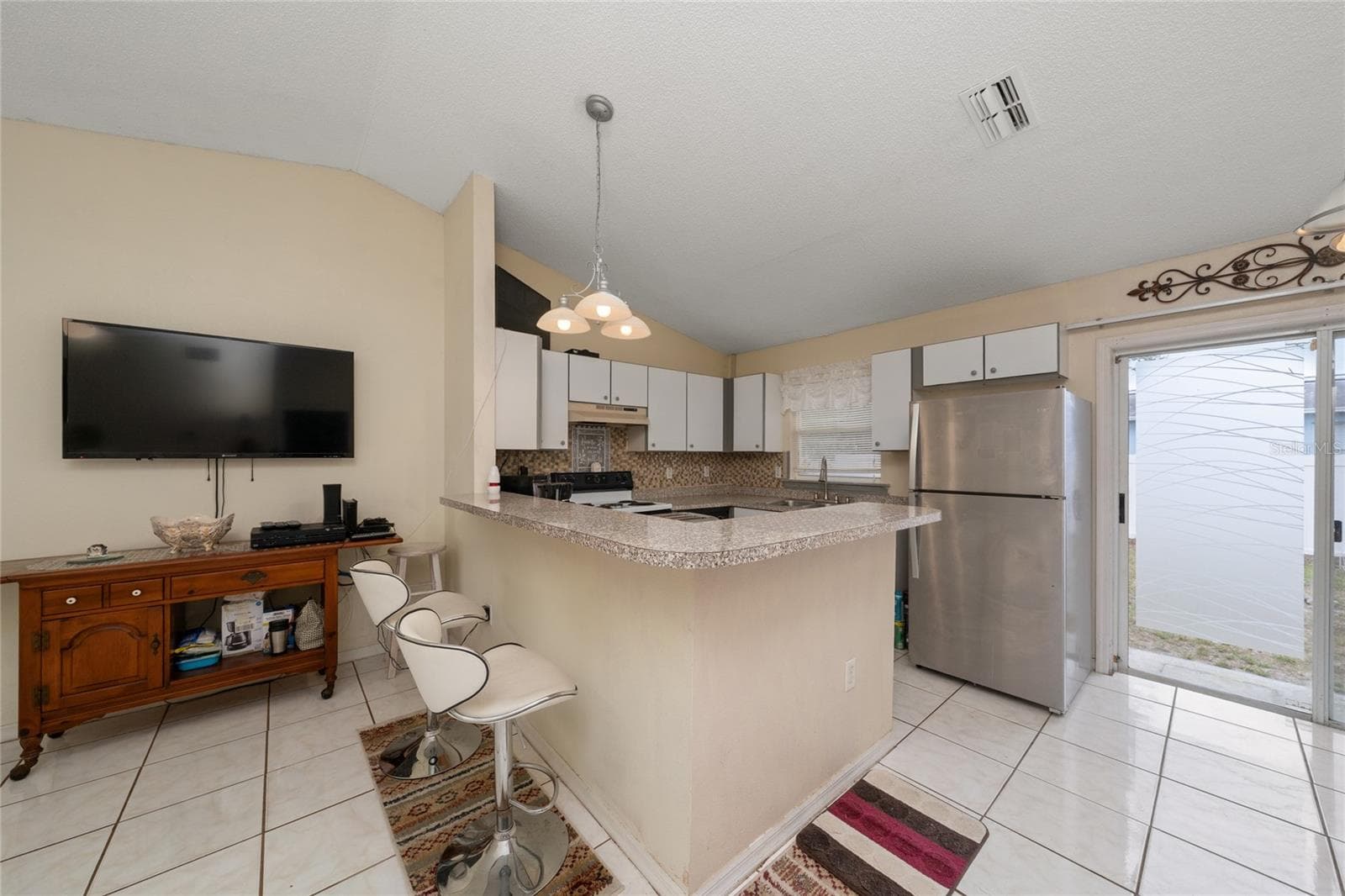 Kitchen - 525 FINCH LN, POINCIANA
