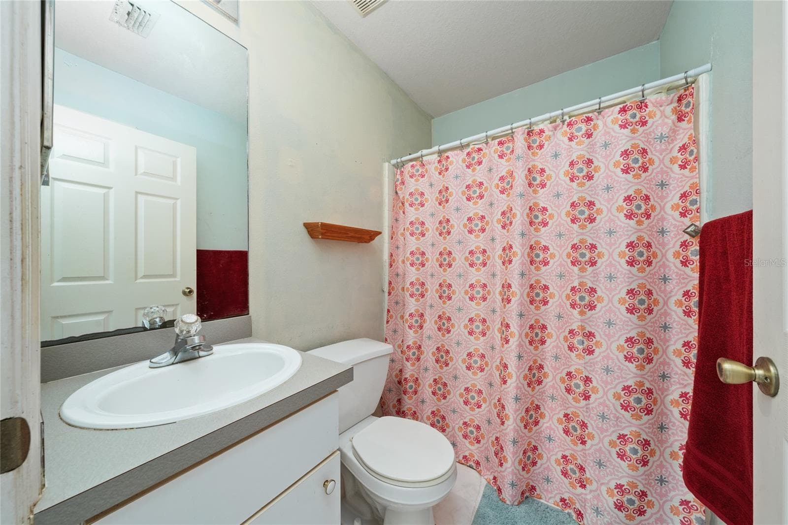 BATHROOM 3 - 525 FINCH LN, POINCIANA
