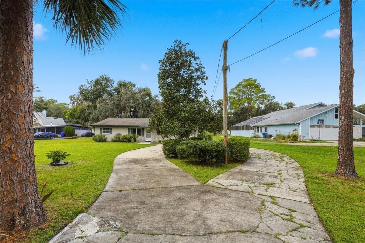 Single Family Residence at 2228 RIVER RIDGE RD, DELAND, photo 5 of 86