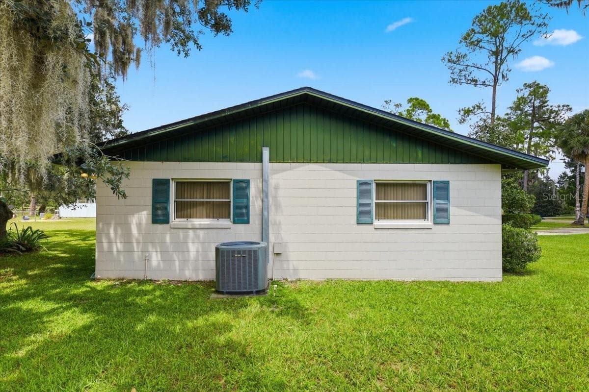 Single Family Residence at 2228 RIVER RIDGE RD, DELAND, photo 9 of 86