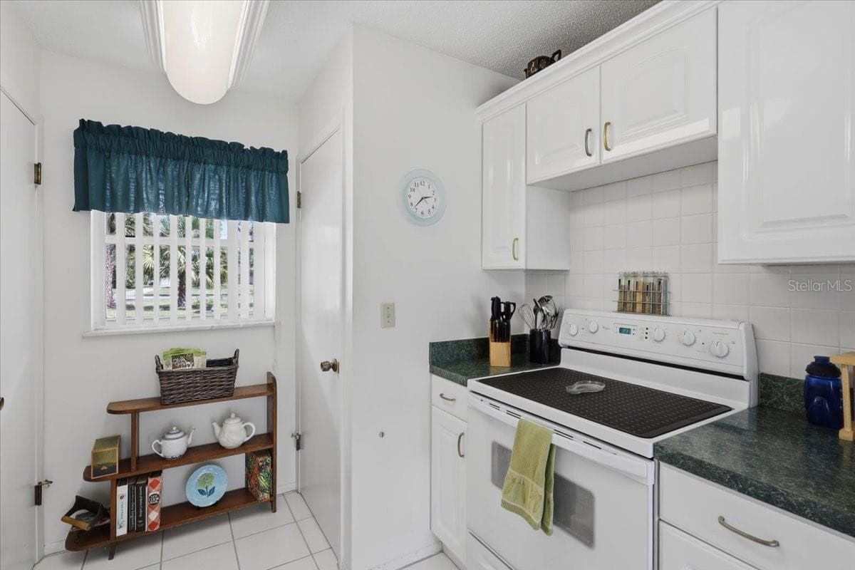 Single Family Residence at 2228 RIVER RIDGE RD, DELAND, photo 21 of 86