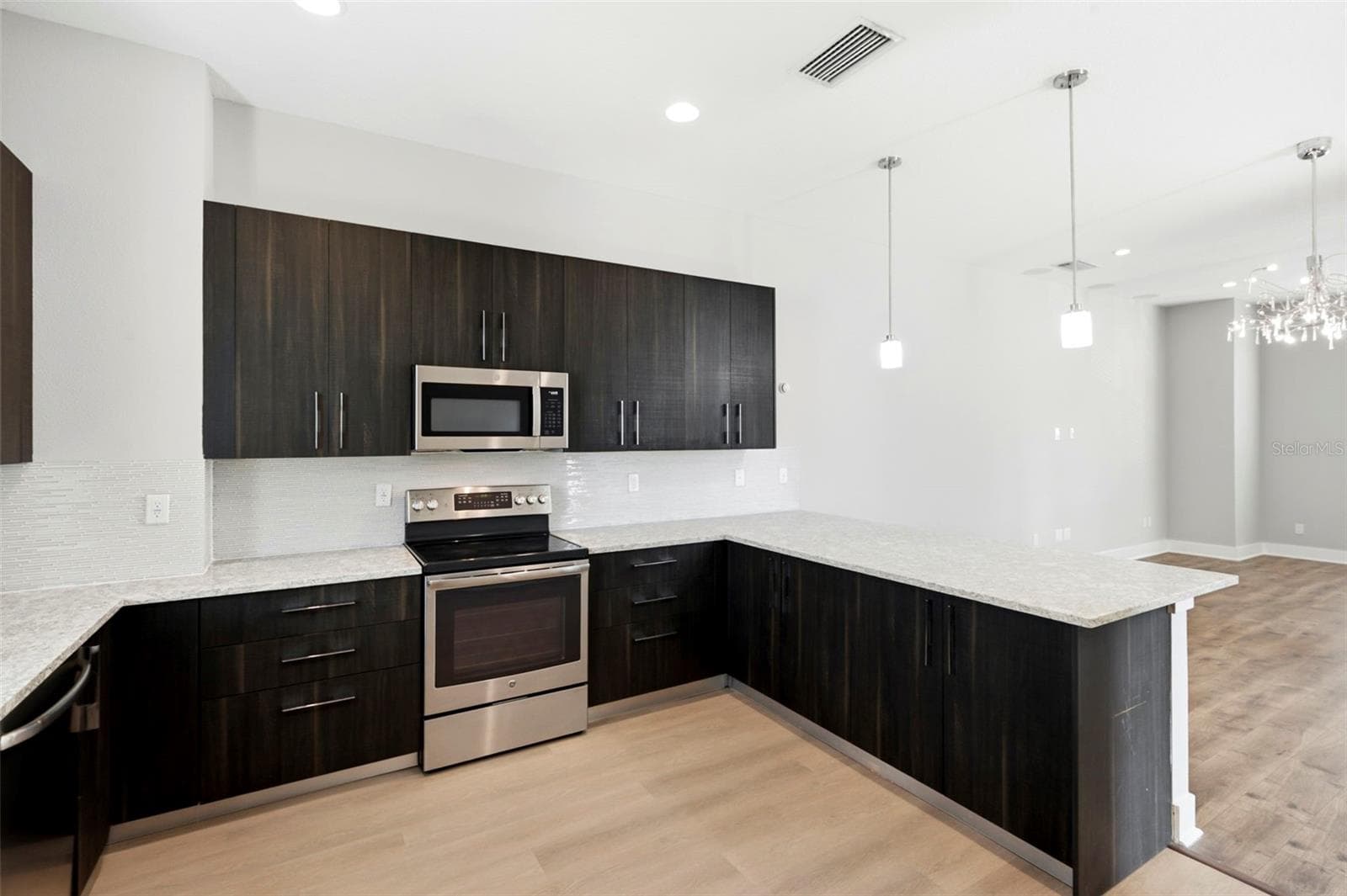 Townhouse at 4810 W MCELROY AVE #7, TAMPA, photo 14 of 27